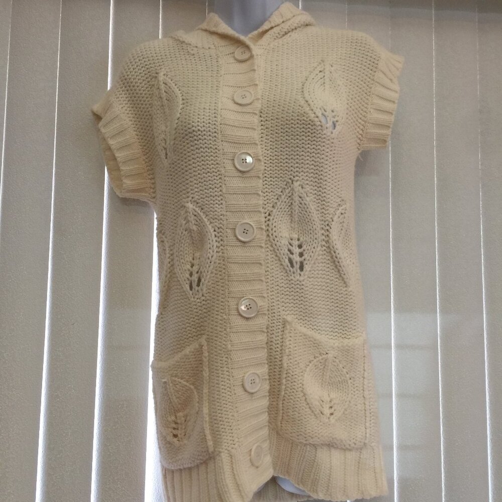 🍎🍎🍎    LOVE LOLA WOMENS SWEATER VEST SIZE S  🍎🍎🍎